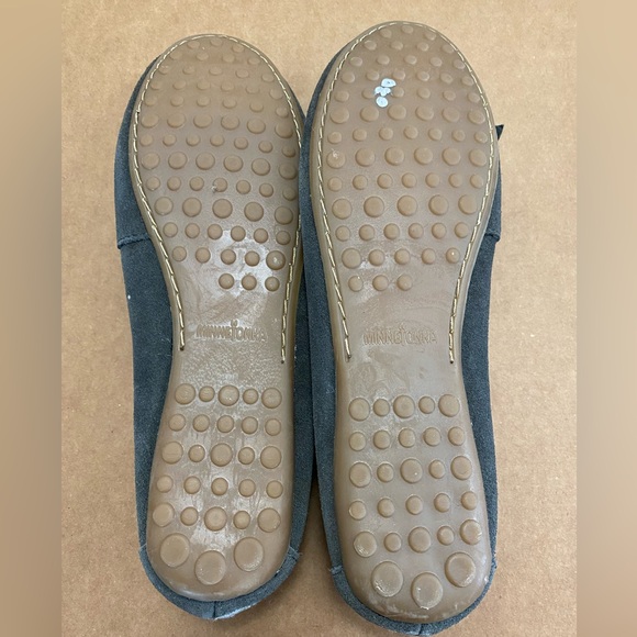 Minnetonka moccasins. US 9.5 - Picture 4 of 4